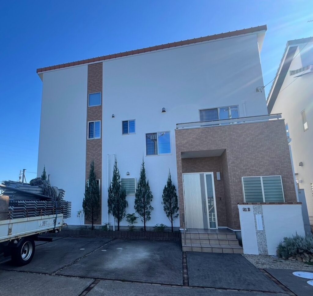 瑞穂市｜築12年｜蘇るホワイトとクリヤー塗装で新築時の美観が戻りました